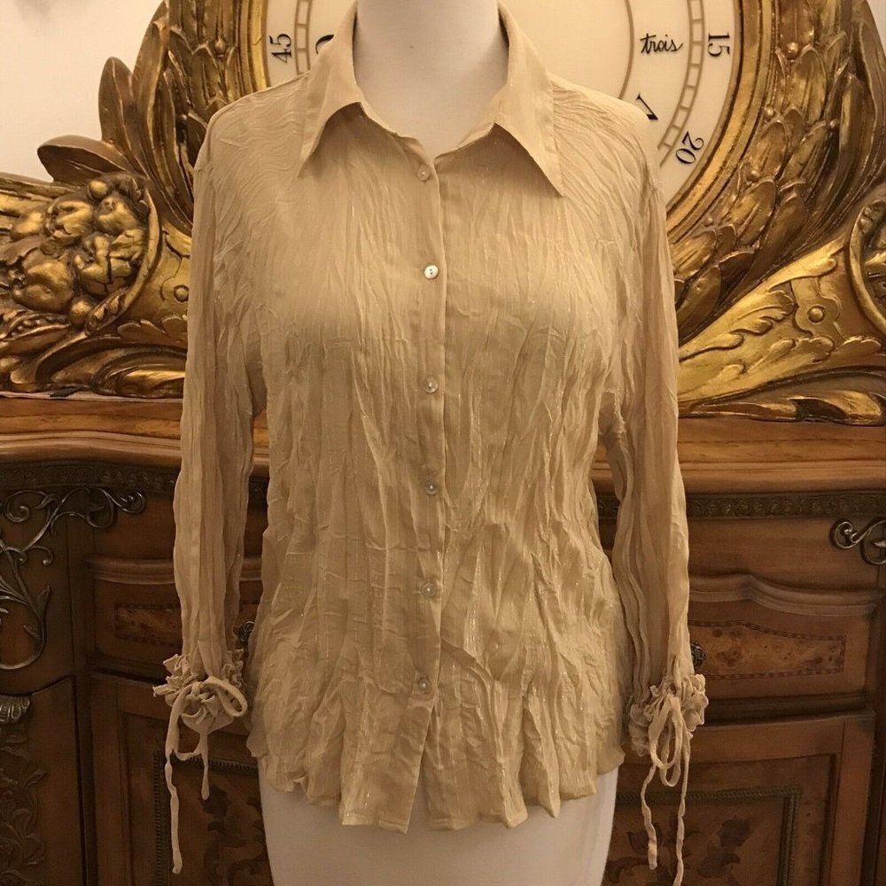 JAIPUR Size M. Crinkle Metallic Gold Top. Gathered Sleeve Detail. Ties. B18